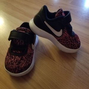 Baby Girl Nike shoes Size 4C Worn Twice!